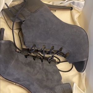 Heel booties